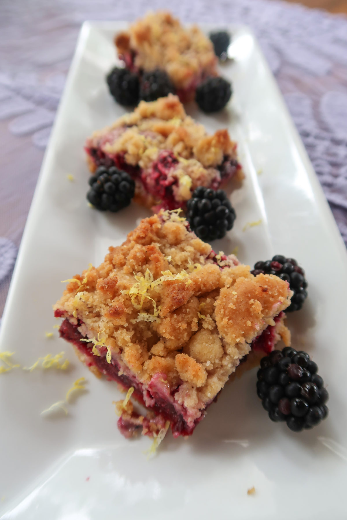 blackberry cobbler pie bars